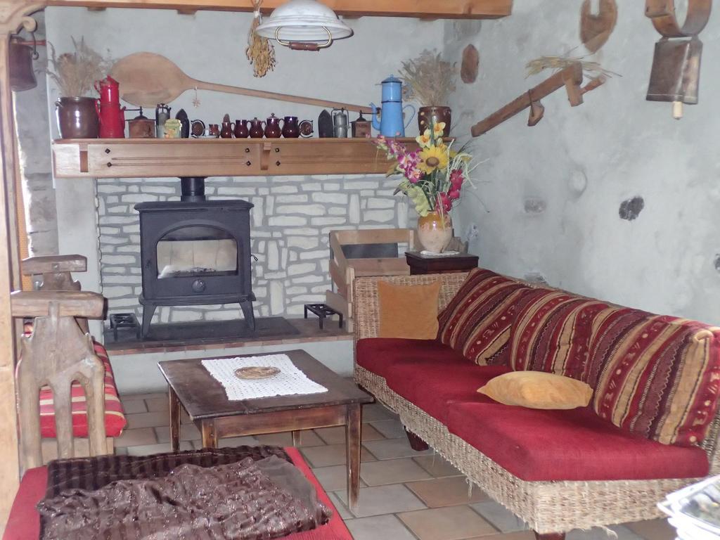 Gîte Soum de l'Ase Grust Exterior foto