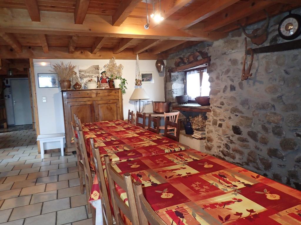 Gîte Soum de l'Ase Grust Exterior foto